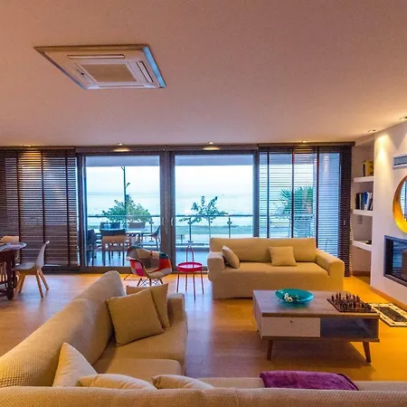 Luxury Beachfront In Pefkakia-volos Vilă