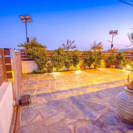 Luxury Beachfront In Pefkakia-volos Villa Volos